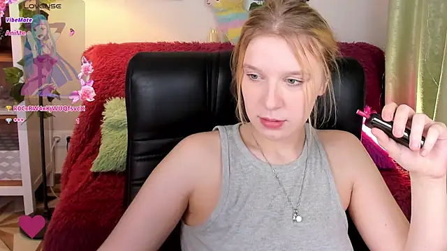 Snapshot of KarambaMoon chatting on 01.19.25 KarambaMoon online show from 01.19.25
