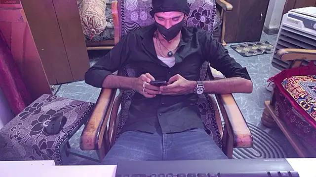 Snapshot of Habibi_big_b chatting on 06.23.26 Habibi big b online show from 06.23.26