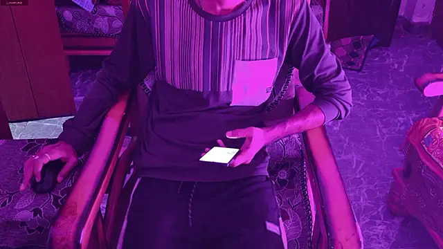 Snapshot of Habibi_big_b chatting on 07.22.26 Habibi big b online show from 07.22.26