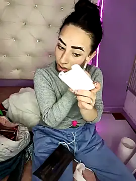 hanna  azumi online show from 02.09.25