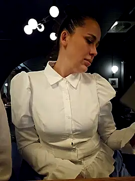 Liilii22 online show from 01.04.25