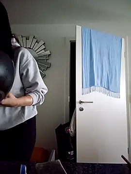 Liilii22 online show from 02.06.25