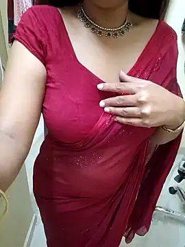 Snapshot of Roja-Telugu777 chatting on 02.07.25 Roja-Telugu777 online show from 02.07.25