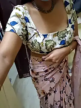 Snapshot of Roja-Telugu777 chatting on 02.08.25 Roja-Telugu777 online show from 02.08.25