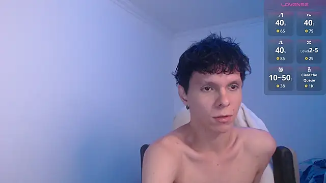 Snapshot of bryamado69 chatting on 04.22.26 bryamado69 online show from 04.22.26