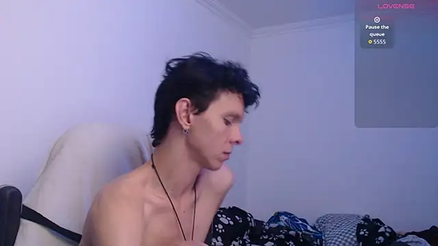 Snapshot of bryamado69 chatting on 04.25.26 bryamado69 online show from 04.25.26