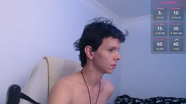 Snapshot of bryamado69 chatting on 04.25.26 bryamado69 online show from 04.25.26
