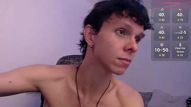 Snapshot of bryamado69 chatting on 05.13.26 bryamado69 online show from 05.13.26