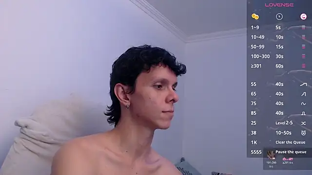 Snapshot of bryamado69 chatting on 05.29.26 bryamado69 online show from 05.29.26