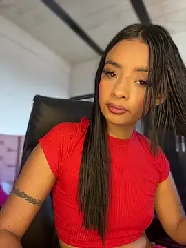 Laura fernandezII online show from 02.06.25