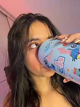 Laura fernandezII online show from 11.07.25