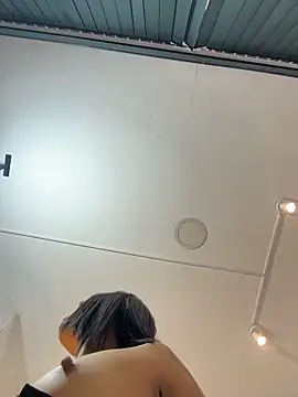 Laura fernandezII online show from 02.21.26