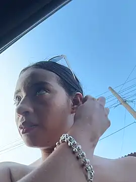 Laura fernandezII online show from 03.07.26