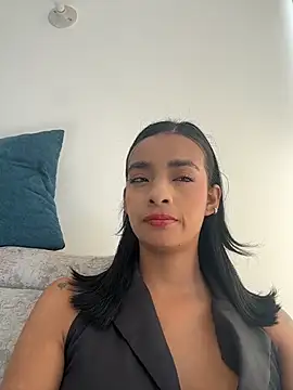 Laura fernandezII online show from 05.23.26