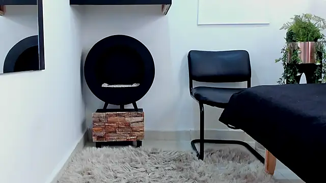 LenaRuiz  online show from 01.22.25