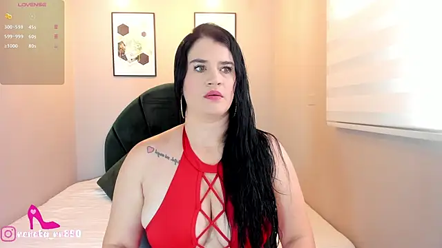 Snapshot of LenaRuiz_ chatting on 06.25.26 LenaRuiz online show from 06.25.26