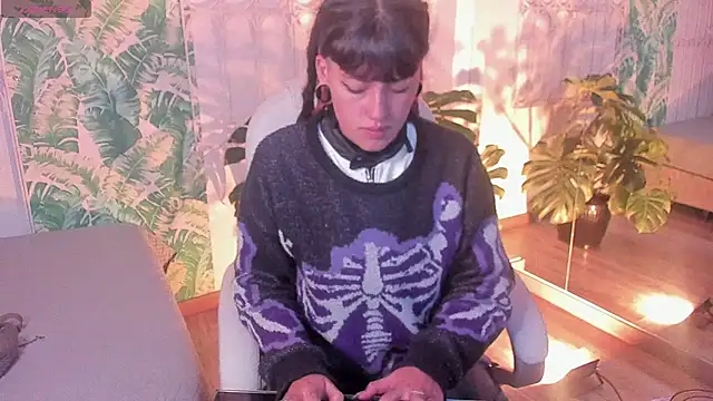  sharlotte777 online show from 12.18.25