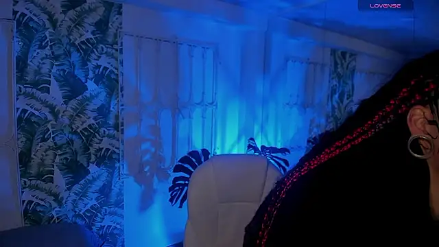 Snapshot of _sharlotte777 chatting on 02.13.26 sharlotte777 online show from 02.13.26