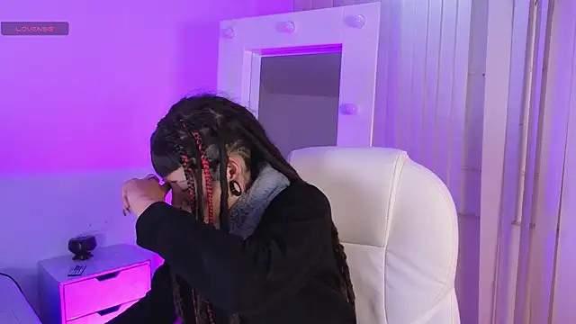 Snapshot of _sharlotte777 chatting on 02.20.26 sharlotte777 online show from 02.20.26