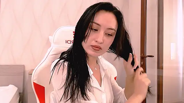 Snapshot of Ann__Cute chatting on 10.14.25 Ann Cute online show from 10.14.25