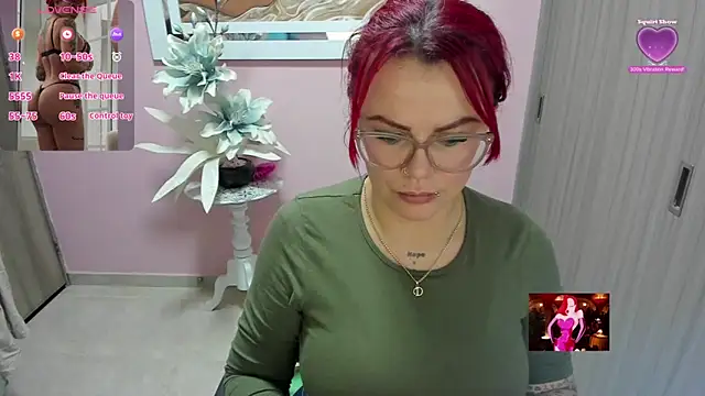 Snapshot of KAROL_MILF chatting on 02.27.26 KAROL MILF online show from 02.27.26