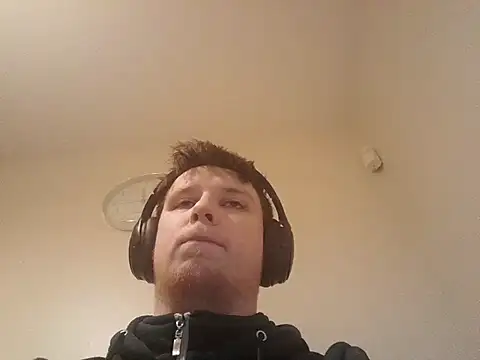 Snapshot of unjacked chatting on 03.21.25 unjacked online show from 03.21.25