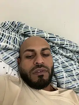 islandvybee55 online show from 02.15.25