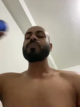 islandvybee55 online show from 03.03.25