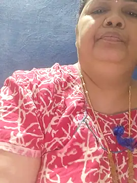 Snapshot of tamilthanushri chatting on 05.06.26 tamilthanushri online show from 05.06.26