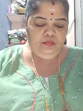 Snapshot of tamilthanushri chatting on 05.14.26 tamilthanushri online show from 05.14.26