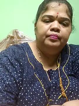Snapshot of tamilthanushri chatting on 06.23.26 tamilthanushri online show from 06.23.26