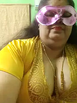 Snapshot of tamilthanushri chatting on 06.26.26 tamilthanushri online show from 06.26.26
