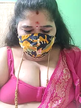 Snapshot of tamilthanushri chatting on 07.08.26 tamilthanushri online show from 07.08.26