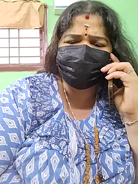 Snapshot of tamilthanushri chatting on 07.28.26 tamilthanushri online show from 07.28.26