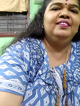 Snapshot of tamilthanushri chatting on 07.28.26 tamilthanushri online show from 07.28.26