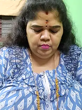 Snapshot of tamilthanushri chatting on 07.28.26 tamilthanushri online show from 07.28.26