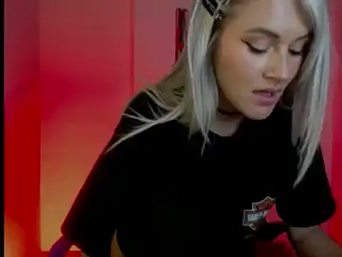 Snapshot of kim_jeins11 chatting on 01.12.25 kim jeins11 online show from 01.12.25