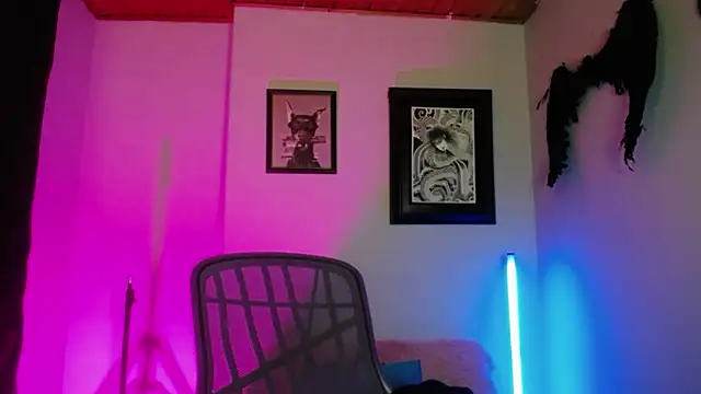 Snapshot of kim_jeins11 chatting on 10.08.25 kim jeins11 online show from 10.08.25