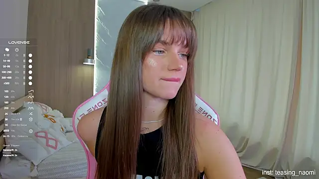 Snapshot of aesthetics__tease chatting on 11.04.25 aesthetics tease online show from 11.04.25