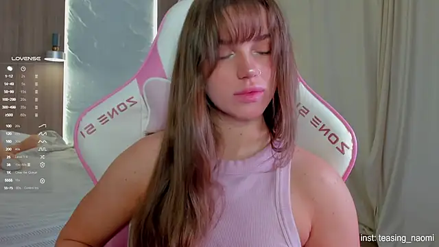 Snapshot of aesthetics__tease chatting on 11.27.25 aesthetics tease online show from 11.27.25