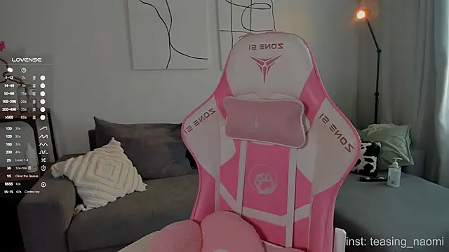 Snapshot of aesthetics__tease chatting on 02.20.26 aesthetics tease online show from 02.20.26