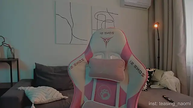 Snapshot of aesthetics__tease chatting on 03.01.26 aesthetics tease online show from 03.01.26