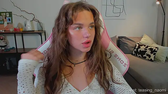 Snapshot of aesthetics__tease chatting on 03.20.26 aesthetics tease online show from 03.20.26