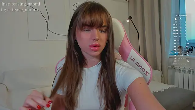 Snapshot of aesthetics__tease chatting on 03.27.26 aesthetics tease online show from 03.27.26