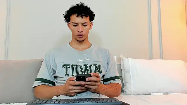 Dominick star online show from 12.20.24