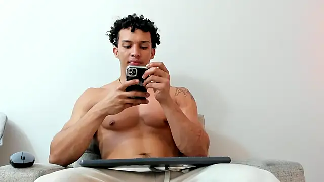 Dominick star online show from 01.21.25