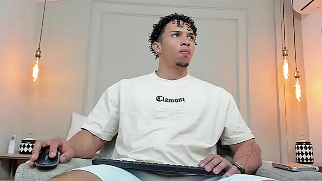 Dominick star online show from 02.06.25