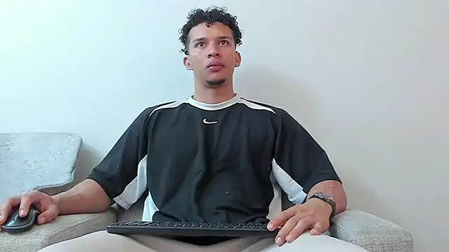 Dominick star online show from 03.07.25