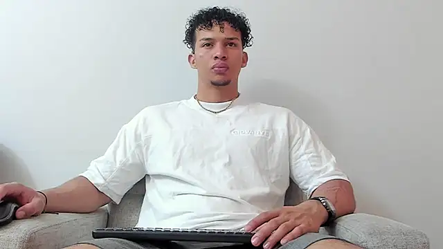 Dominick star online show from 03.13.25