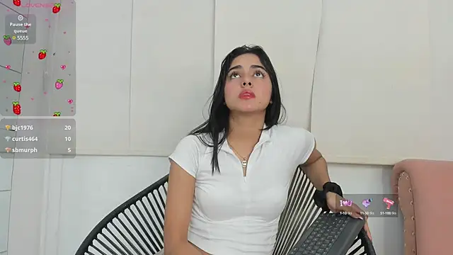 Snapshot of natalia_aguirre1 chatting on 02.08.25 natalia aguirre1 online show from 02.08.25